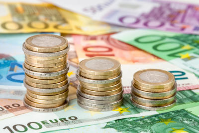 Euroscheine und Euromünzen - Geld